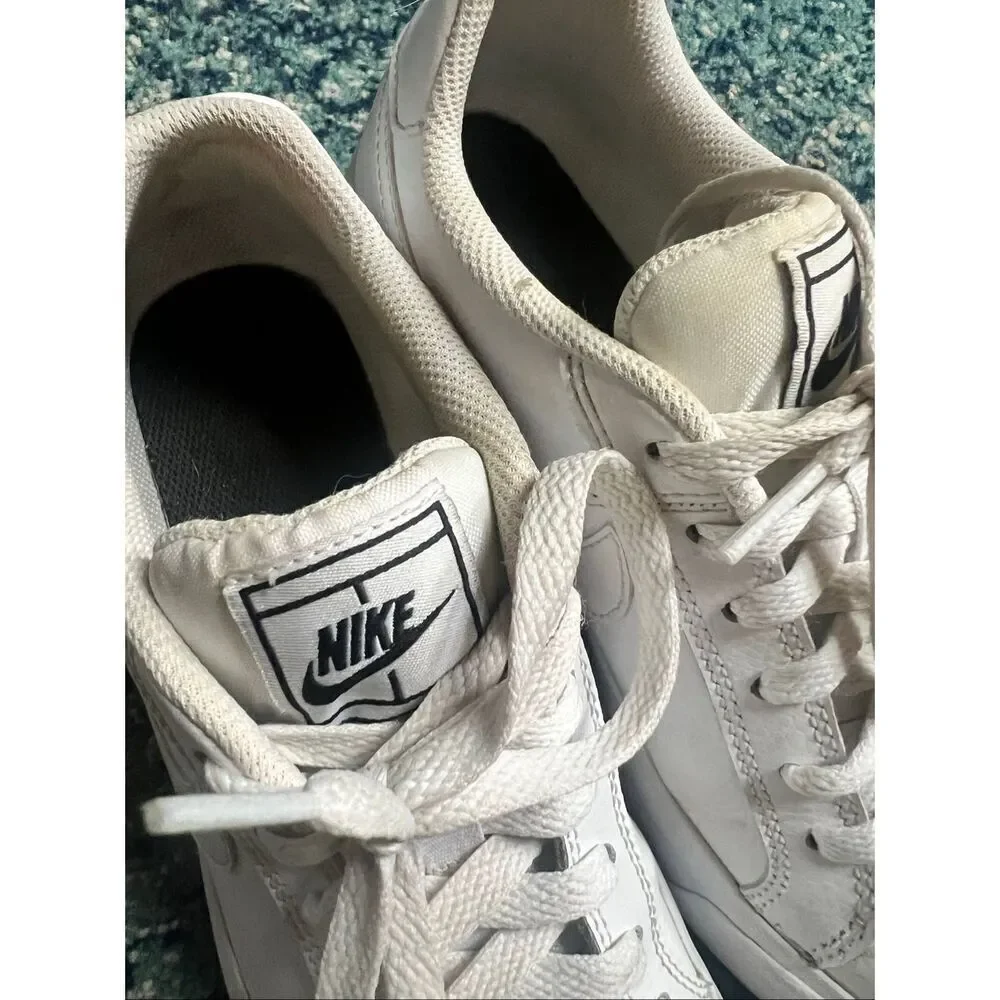 Nike Court Royale AC Athletic Sneaker Size 5.5 Style AO2810-102